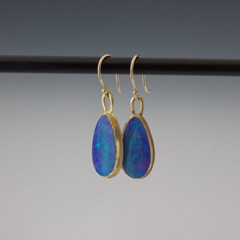 lots of flash in these opals
